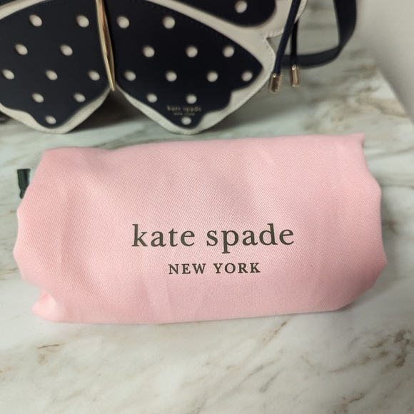 ♠️ Kate Spade Blue & White Wing it Polka Dot Wicker Butterfly Bag - Picture 6 of 12